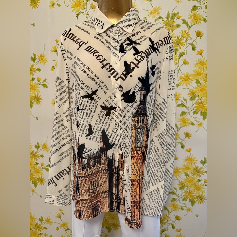 NWOT London Newspaper Print Blouse size L - Picture 6 of 14